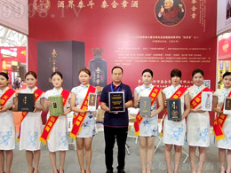 �Wҫ�������غ��¾������Ͼ����H�Ǿƕ��F(xi��n)��