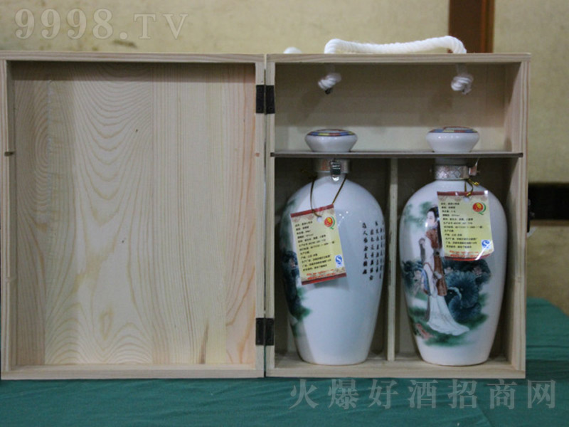 Ȫ�B�ľ��໨ľ�� �����Ͱ׾ơ�52�� 500ml��