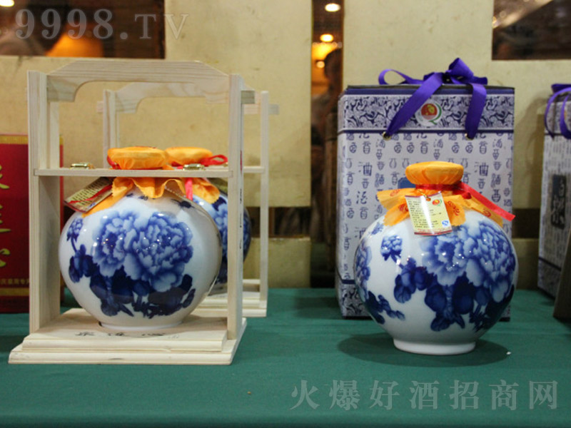 Ȫ�B�ľ��໨ �����Ͱ׾ơ�52�� 500ml��