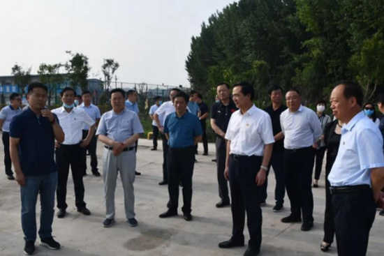 �����и����L(zh��ng)������һ���{(di��o)�п���ʜϹ��I(y��)�@���O(sh��)����(du��)δ��(l��i)�l(f��)չǰ�����������