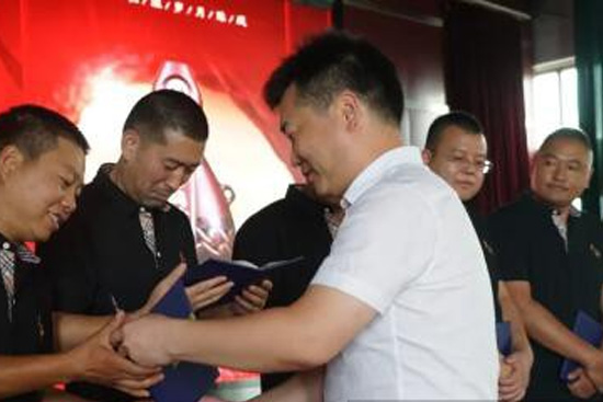 ���ظ������ĈF���߶��ص�����(j��ng)�N����Մ���e����