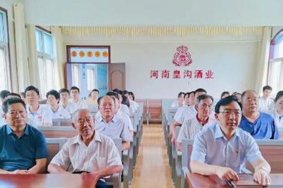 �ʜϾƘI(y��)�M���_չ�c����һ��������ͬ־��Մ����