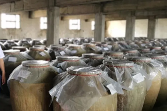 ����F�ݴ����ֺ�֦���ƣ�ƫ�۾ƘI(y��)�Ľ��K�Cˇ�١���Ȧ��