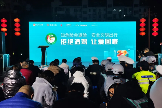 ơ�����M(f��i)��������ǧ�u��ơ�ƺ���һ��ѐ�(��i)���ؼ���