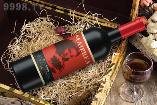 �~�������f