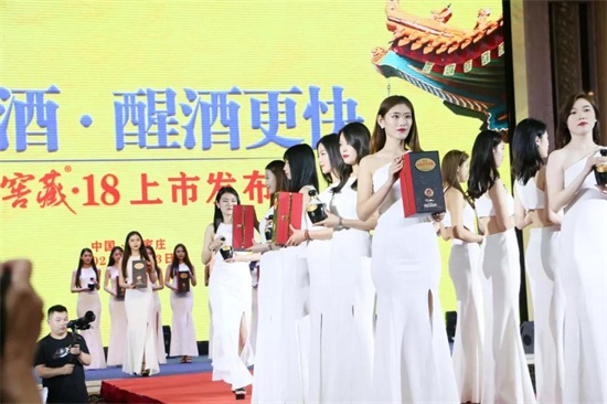 �ʼҽѲ�18��