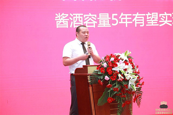 �ڸ���ԃ���F(tu��n)8����c�������S200�f(w��n)�ت�(ji��ng)��(j��ng)�I(y��ng)����F(tu��n)�(du��)