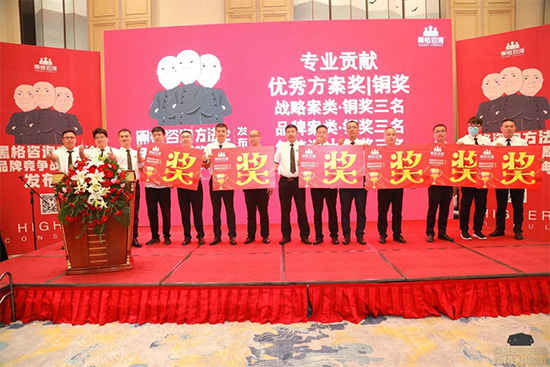 �ڸ���ԃ���F(tu��n)8����c�������S200�f(w��n)�ت�(ji��ng)��(j��ng)�I(y��ng)����F(tu��n)�(du��)