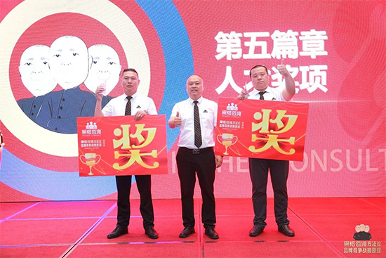 �ڸ���ԃ���F(tu��n)8����c�䣬���S200�f(w��n)�ت�(ji��ng)��(j��ng)�I(y��ng)����F(tu��n)�(du��)