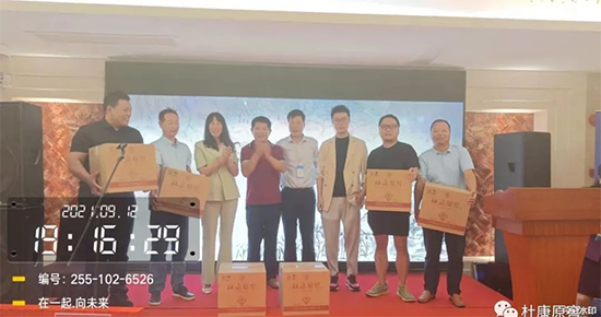 ���ґcף�ſ�ԭ���µ��_�I(y��)Ʒ�b��(hu��)¡���e�k