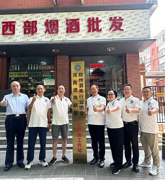 ���ݾ���ИI(y��)�f(xi��)�����Ͼ���(li��n)�˒��ƃxʽ�����e��