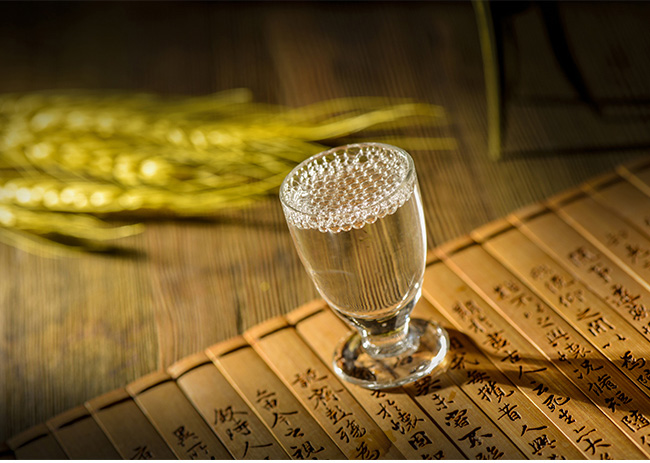 ��Ϫ�Ѿƣ�������£�52��500ml�����Ͱ׾�