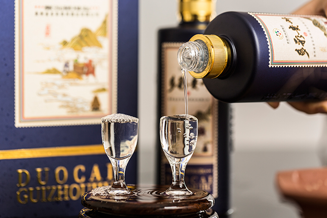 ����F�ݾ��{�� �u���Ͱ׾ơ�53�� 500ml��