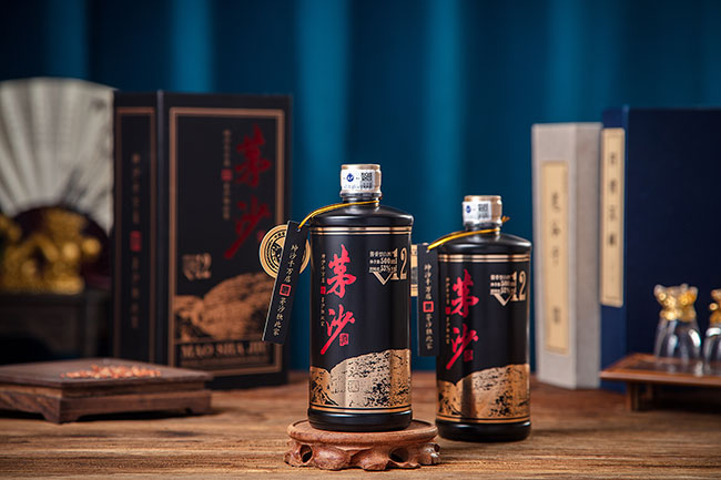 éɳ��V12 �u���Ͱ׾ƶY�С�53�� 500ml��