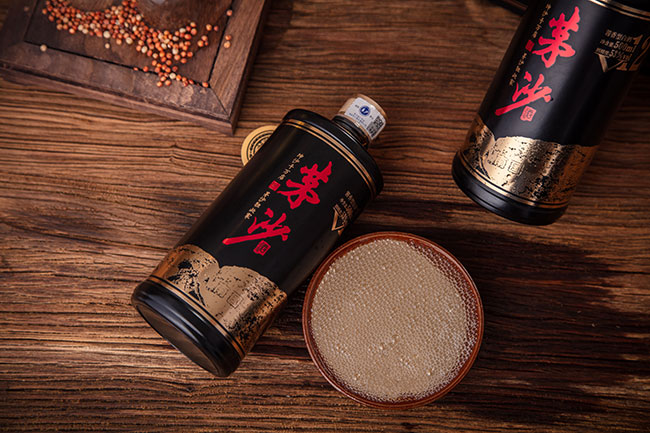 éɳ��V12 �u���Ͱ׾ƶY�С�53�� 500ml��