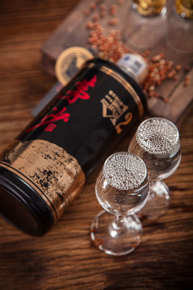 éɳ��V12 �u���Ͱ׾ƶY�С�53�� 500ml��