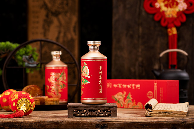 貴州省大師酒游云驚龍