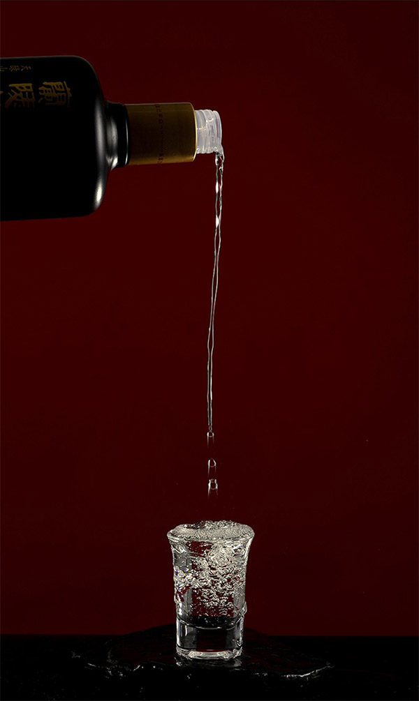 ʢ��ҼƷ�u���Ͱ׾ơ�53��500ml��